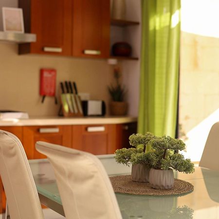 Seafront Duplex Penthouse With Terrace Overlooking Xlendi Bay المظهر الخارجي الصورة