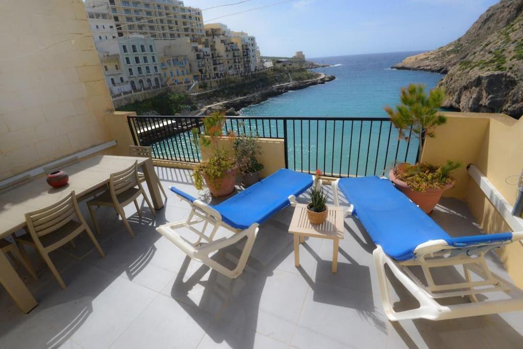 Seafront Duplex Penthouse With Terrace Overlooking Xlendi Bay المظهر الخارجي الصورة
