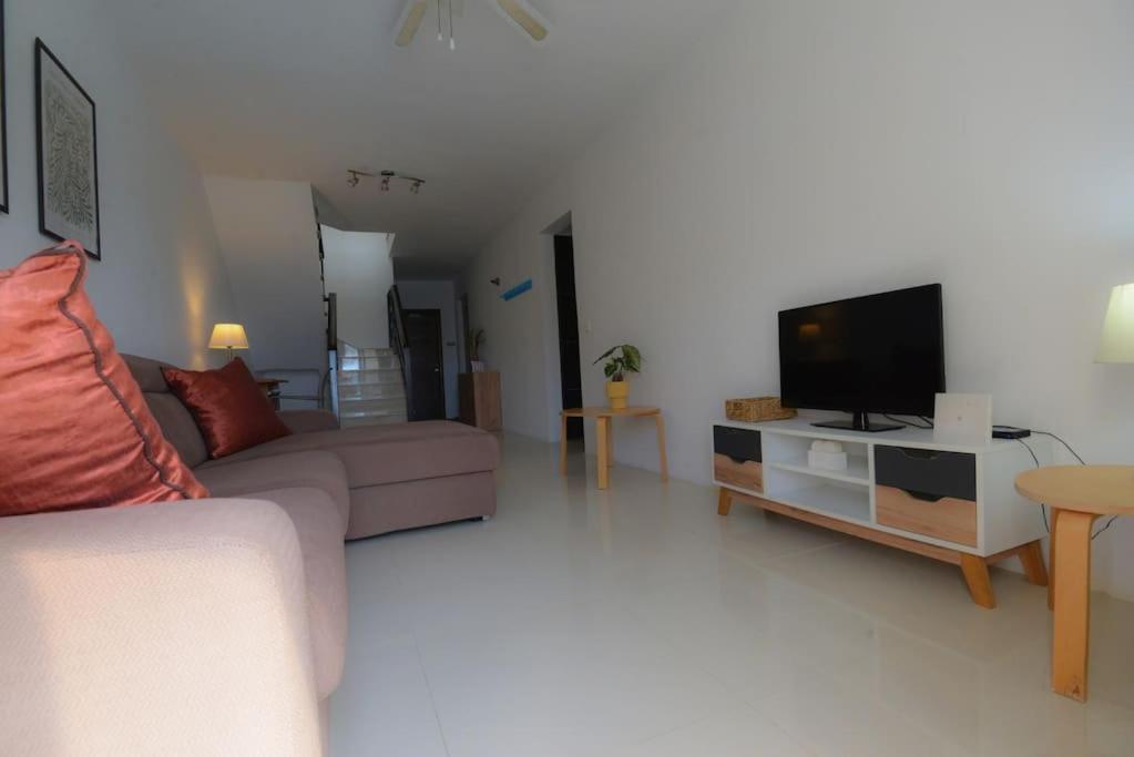 Seafront Duplex Penthouse With Terrace Overlooking Xlendi Bay المظهر الخارجي الصورة