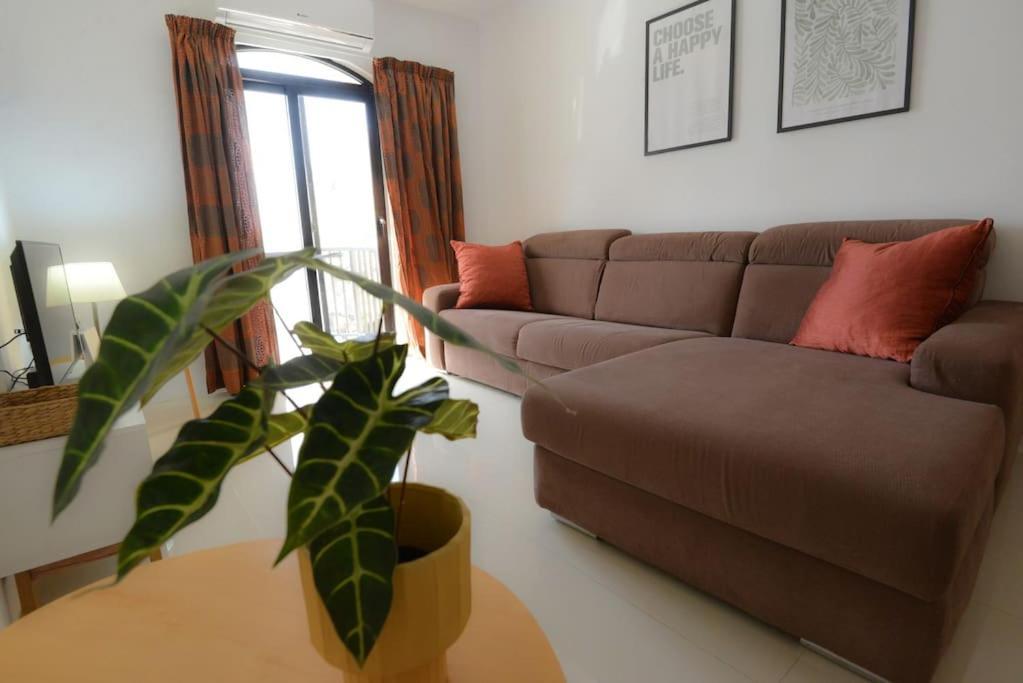 Seafront Duplex Penthouse With Terrace Overlooking Xlendi Bay المظهر الخارجي الصورة