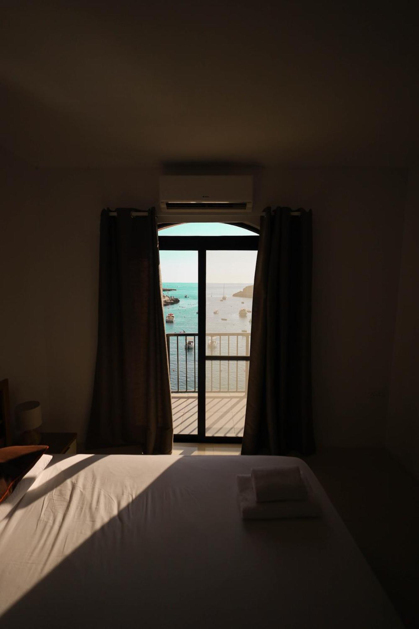 Seafront Duplex Penthouse With Terrace Overlooking Xlendi Bay المظهر الخارجي الصورة
