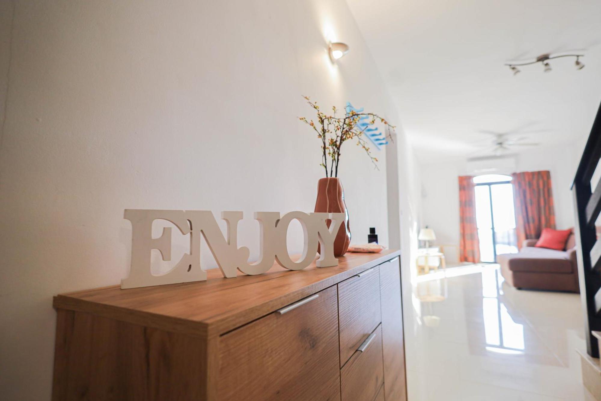 Seafront Duplex Penthouse With Terrace Overlooking Xlendi Bay المظهر الخارجي الصورة