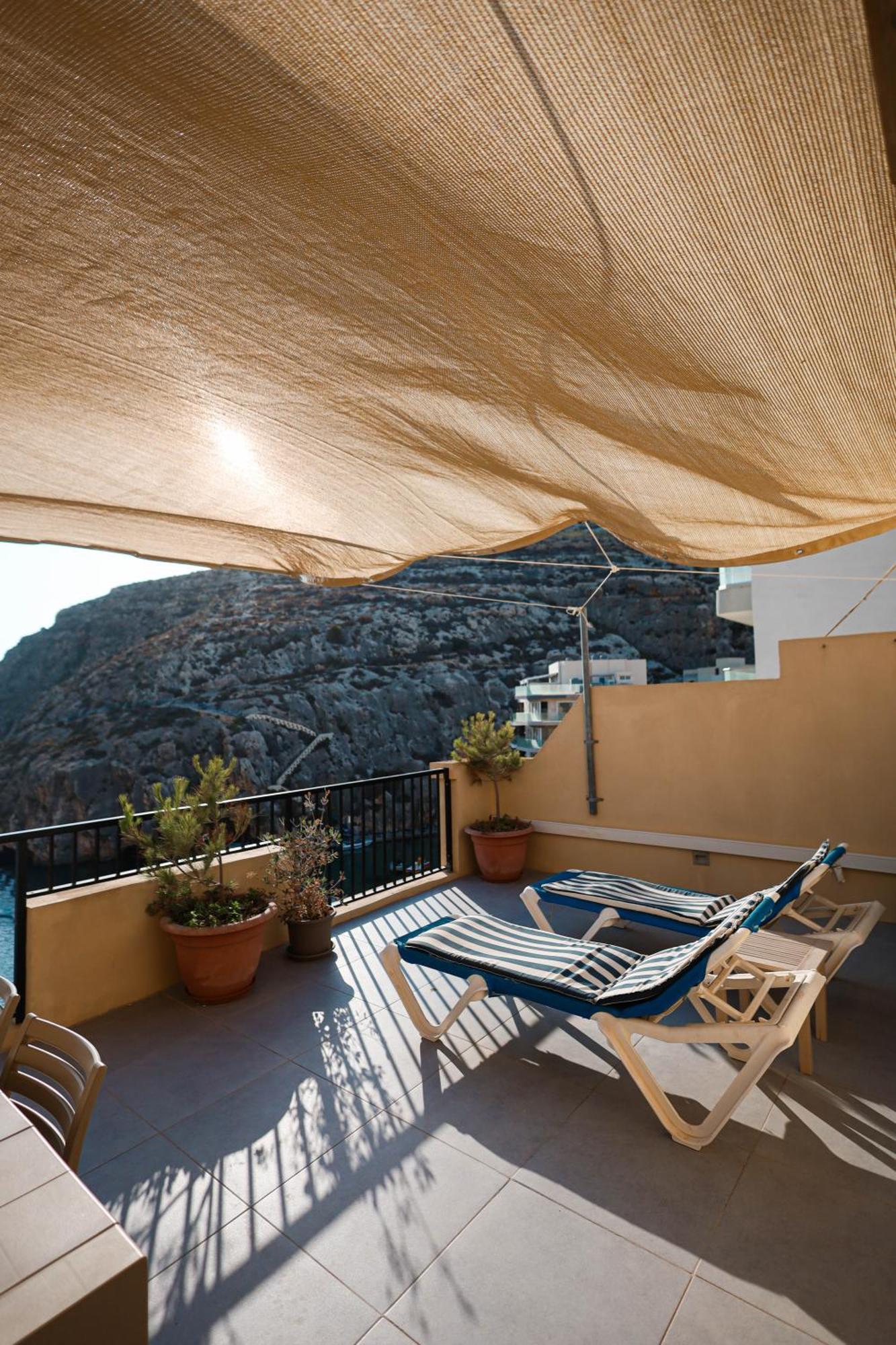 Seafront Duplex Penthouse With Terrace Overlooking Xlendi Bay المظهر الخارجي الصورة